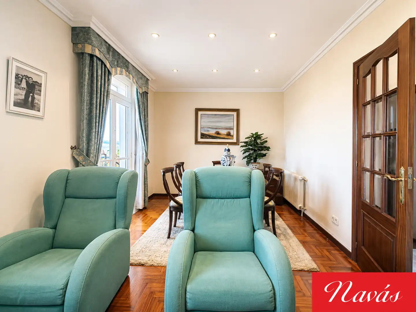 Sala d'estar de Casa o xalet en venda en Vigo  amb Aire condicionat, Calefacció i Parquet