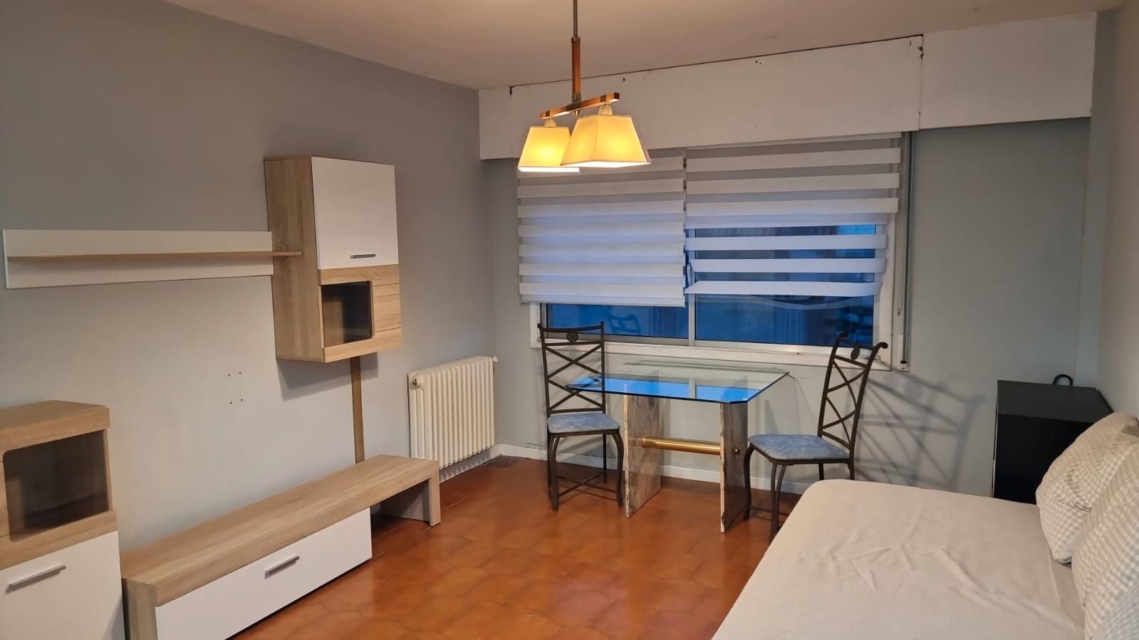 Dormitori de Estudi de lloguer en Vigo  amb Calefacció, Parquet i Moblat