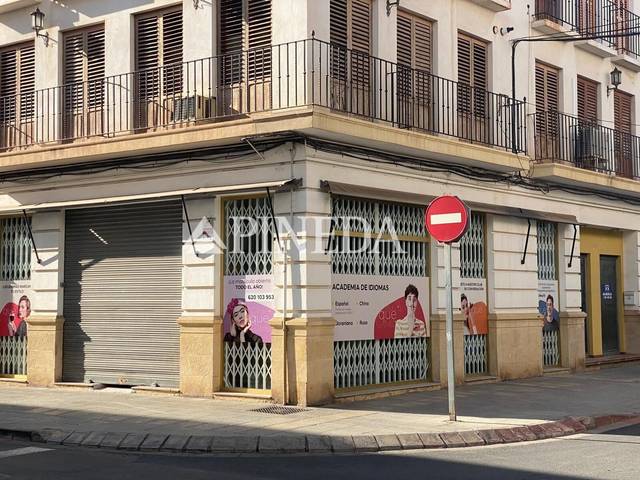 Local comercial en Venta en Calle de Progrés en El Puig