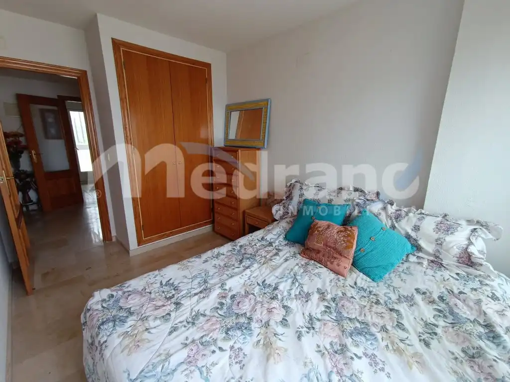 Habitación de Piso en venta en Benidorm con Jardín privado, Piscina y Amueblado