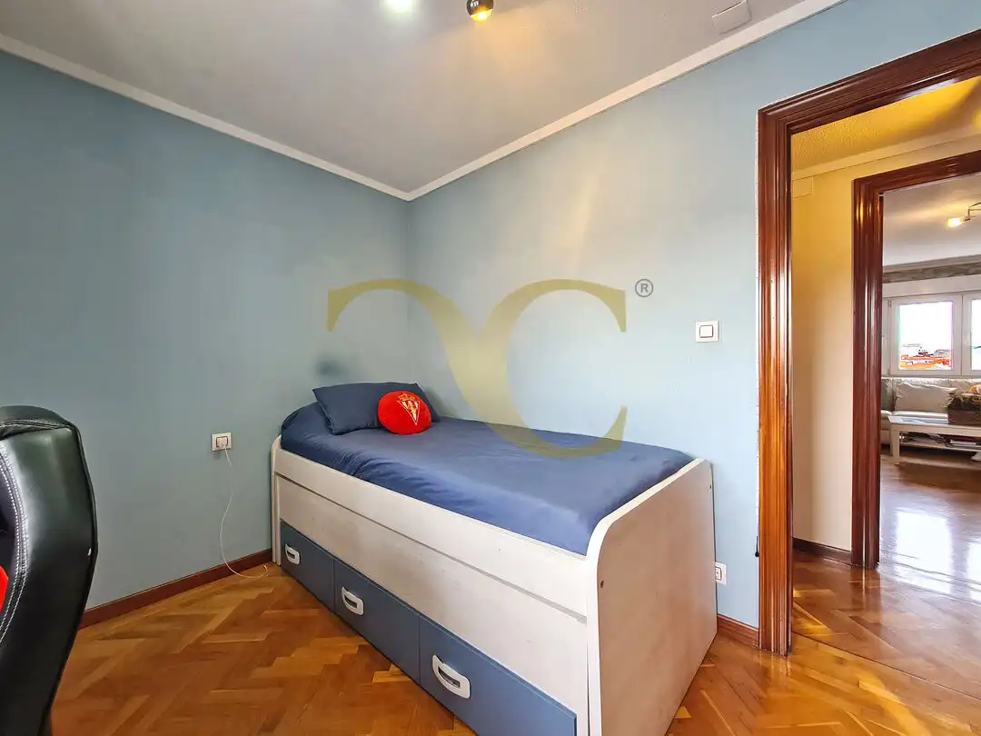Habitación de Piso en venta en Gijón  con Calefacción
