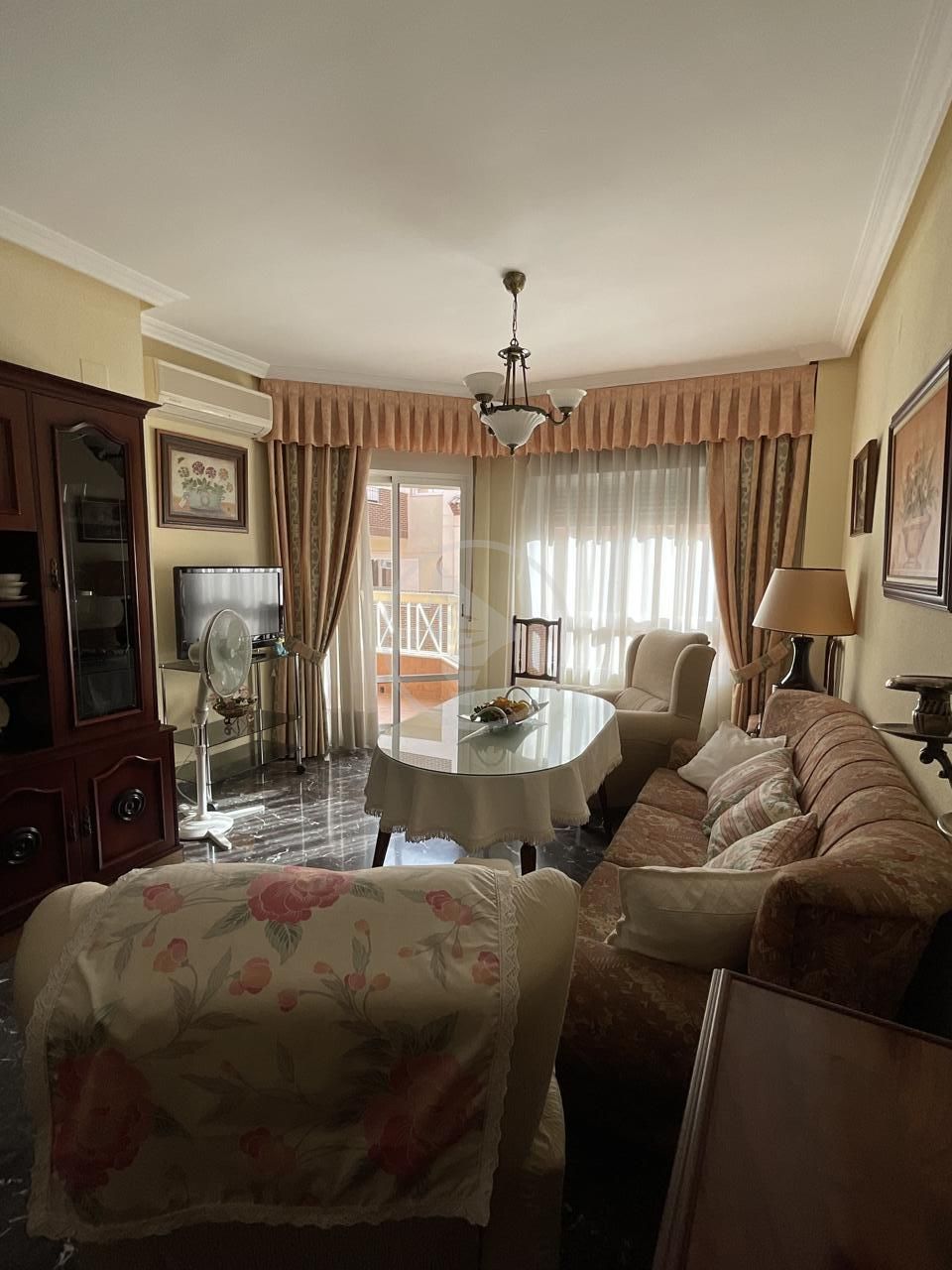 Living room of Flat for sale in Linares  with Air Conditioner, Terrace and Furnished