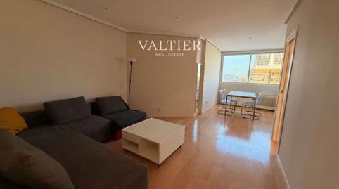 Foto 3 de Piso de alquiler en Del General Perón, Cuatro Caminos - Azca,  Madrid Capital