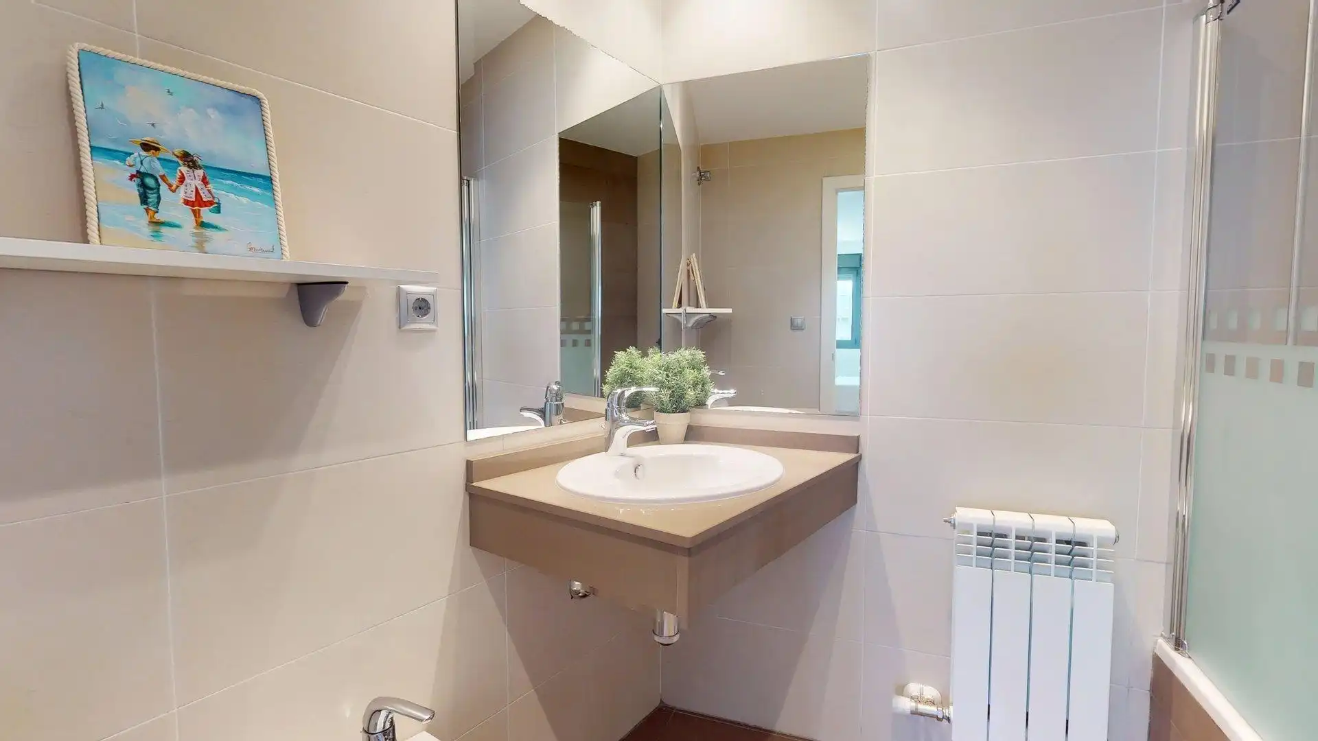 Baño de Dúplex de alquiler en Zaragoza con Aire acondicionado, Calefacción y Balcón