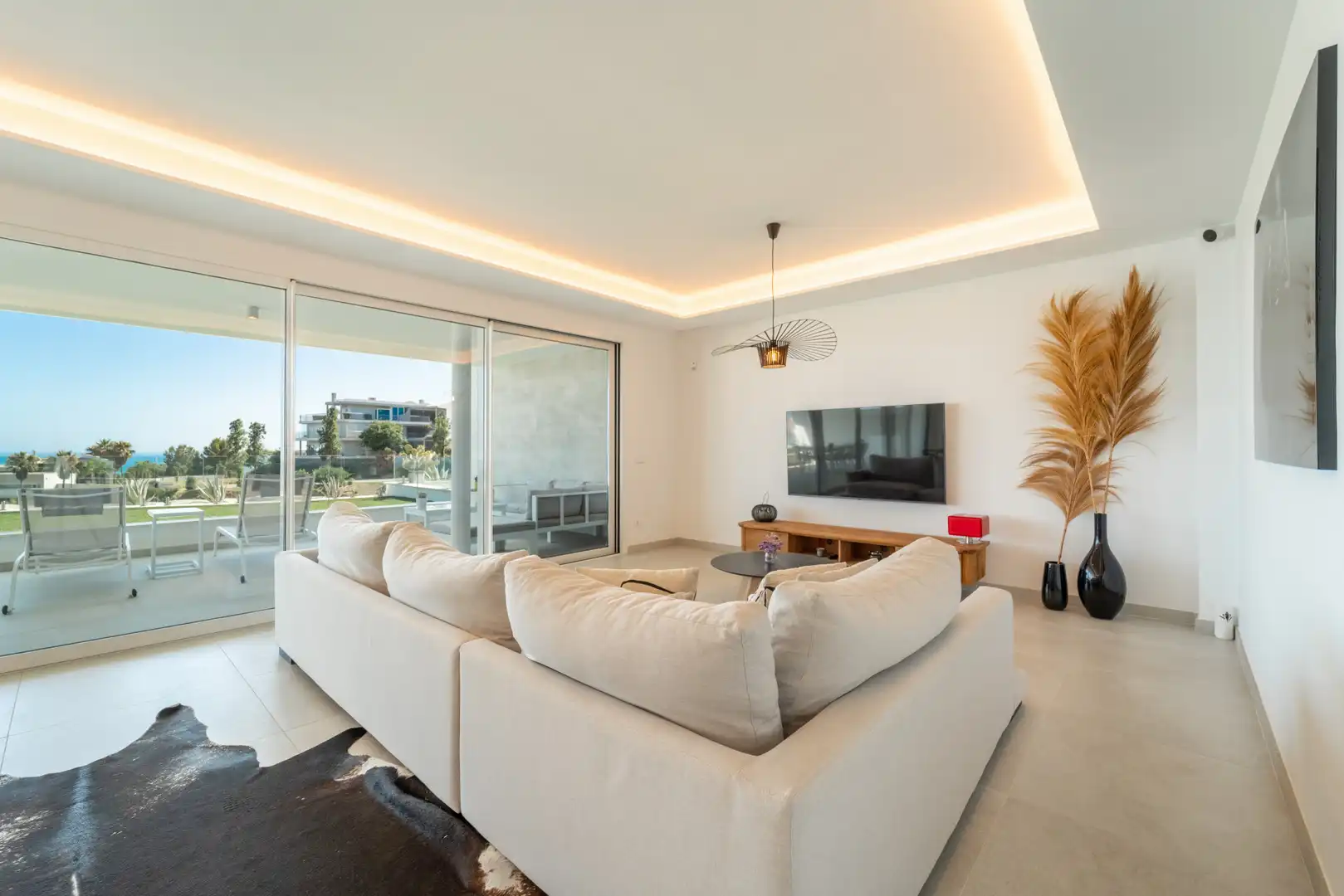 Wohnzimmer von Wohnungen zur Miete in Benalmádena mit Klimaanlage, Terrasse und Schwimmbad