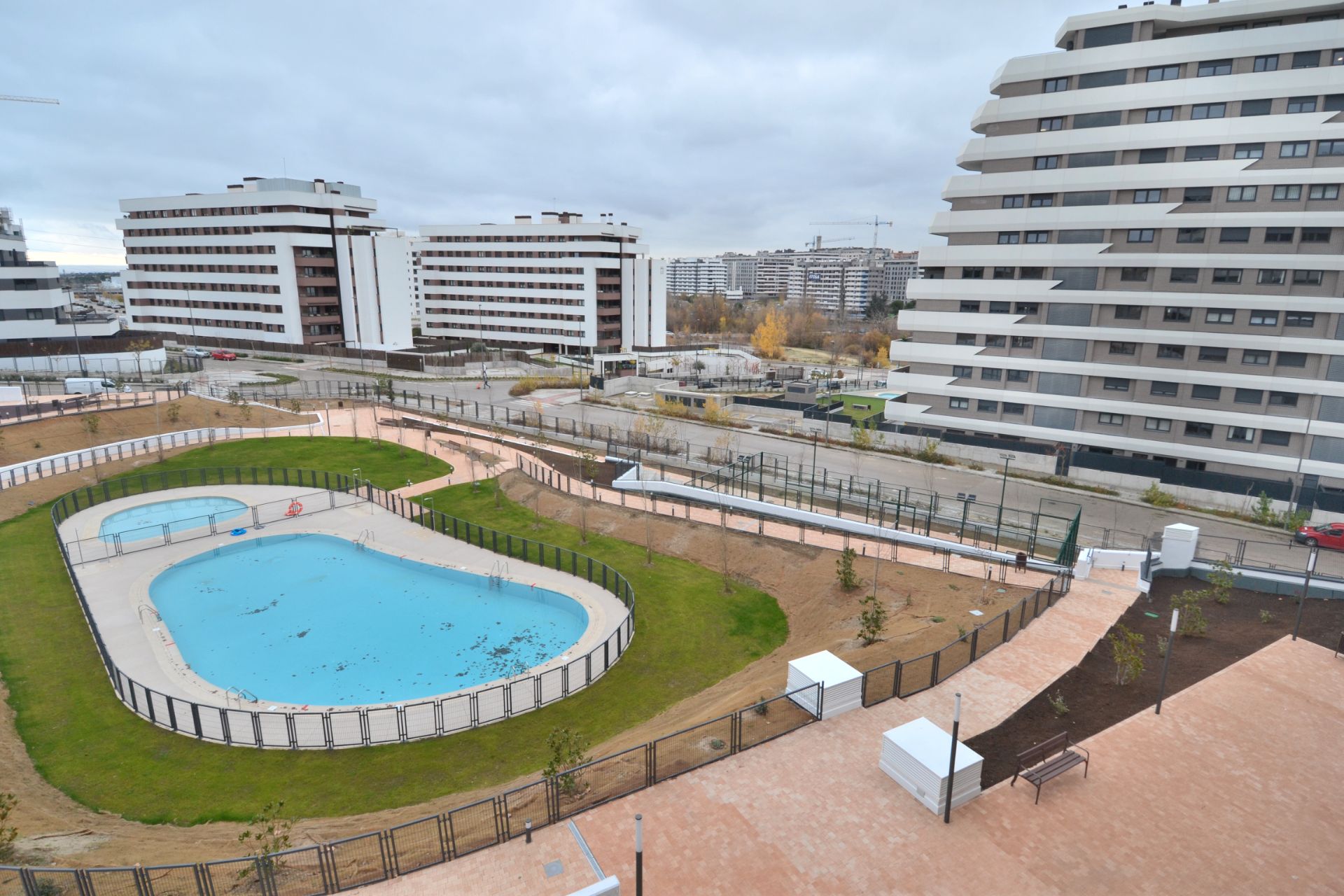 Swimming pool of Flat to rent in Tres Cantos  with Terrace, Storage room and Oven