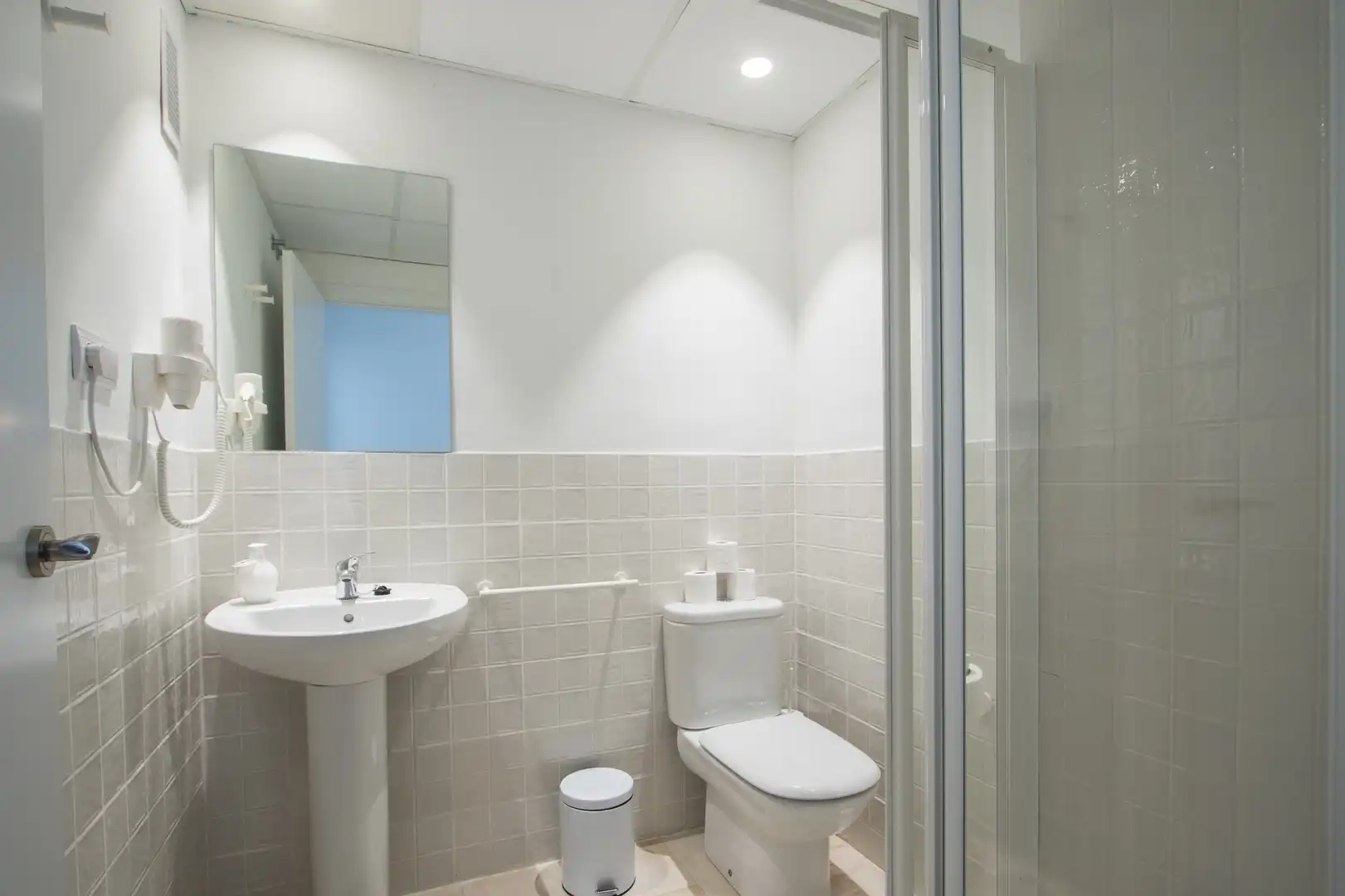 Bathroom of Attic for rent in Valencia  with Air Conditioner, Heating and Terrace
