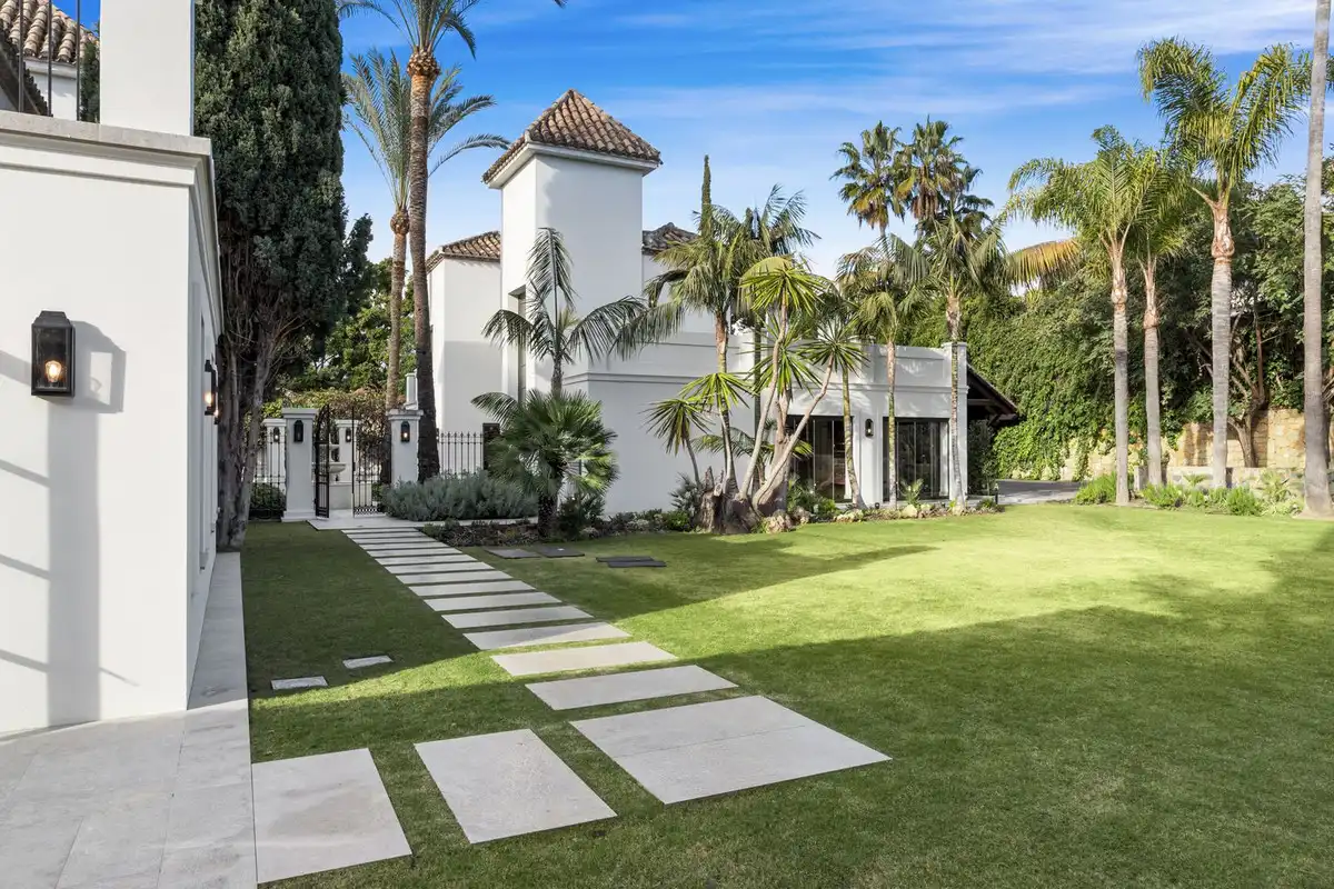 Villa mit Pool zum Verkauf in Nueva Andalucía, imagen 6