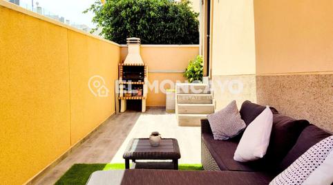 Foto 3 de Casa adosada en venda a Calle Calle Bidasoa, Los Almendros, Alicante