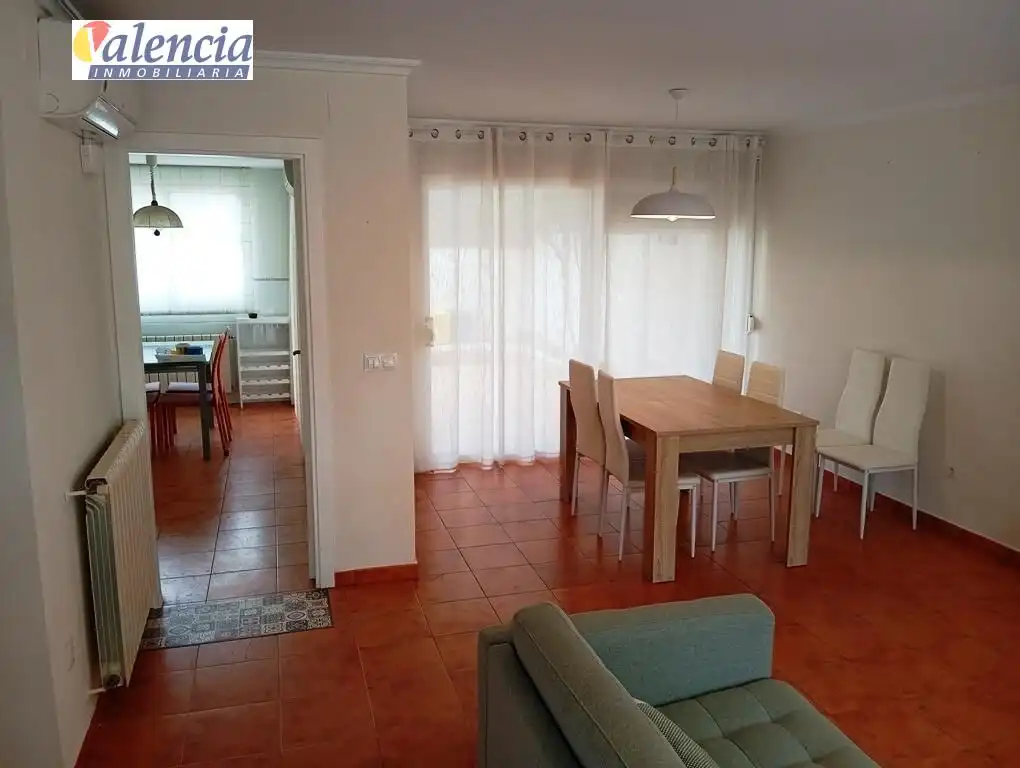 Menjador de Casa adosada en venda en Bétera amb Jardí privat, Terrassa i Balcó