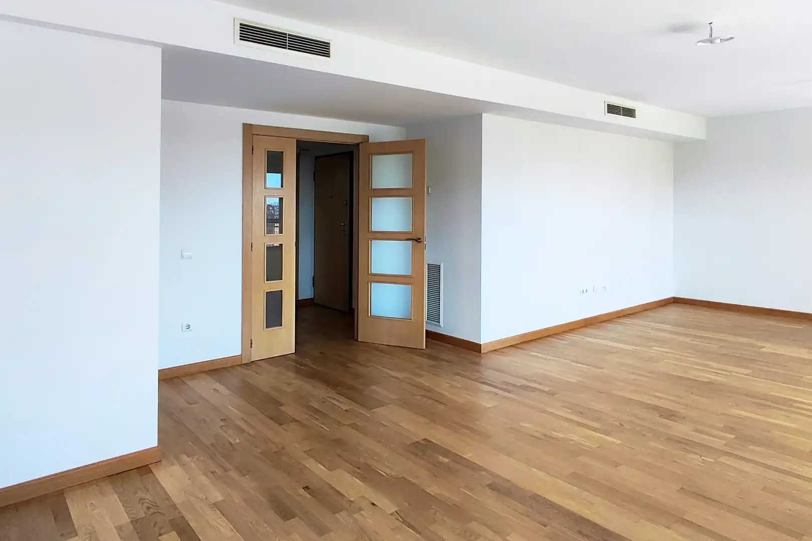Piso en venta en Valencia con Aire acondicionado, Calefacción y Jardín privado