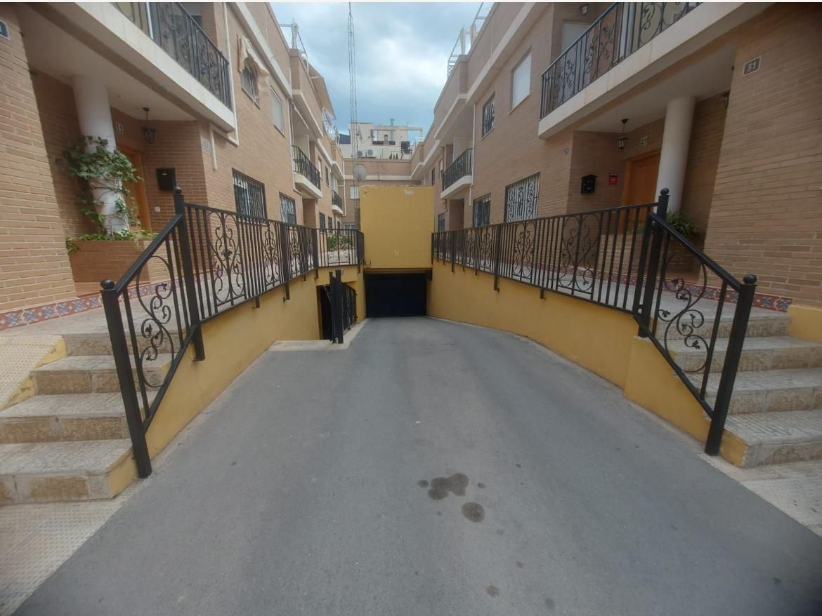 Vista exterior de Casa o xalet en venda en San Vicente del Raspeig / Sant Vicent del Raspeig amb Terrassa