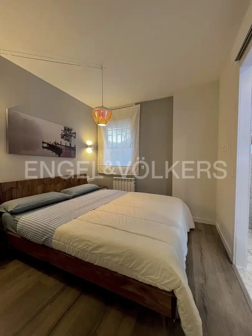 Bedroom of Flat for rent in Sitges  with Air Conditioner, Heating and Parquet flooring
