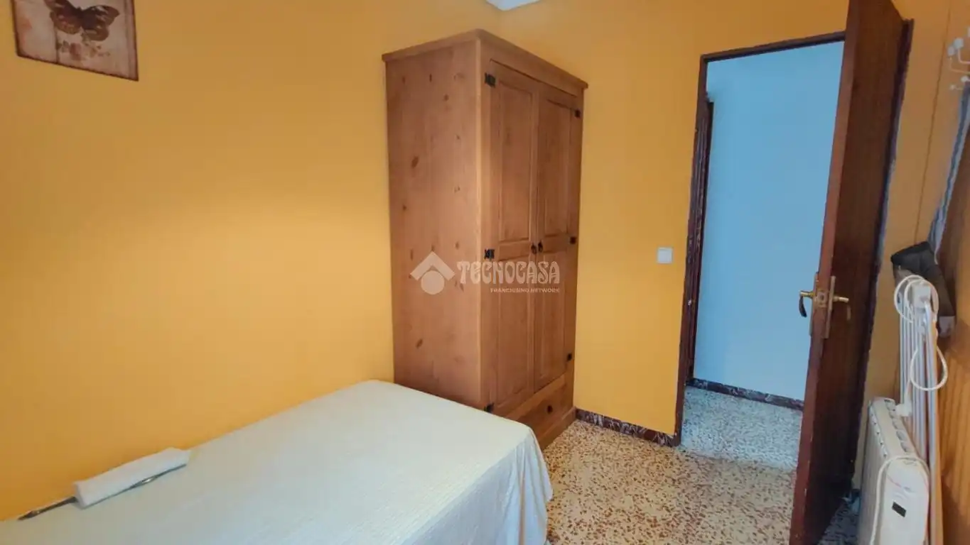 Bedroom of Flat for sale in Sevilla