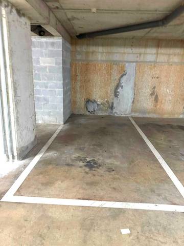 Garaje en Venta en Carrer de Clara Campoamor en La Catalana