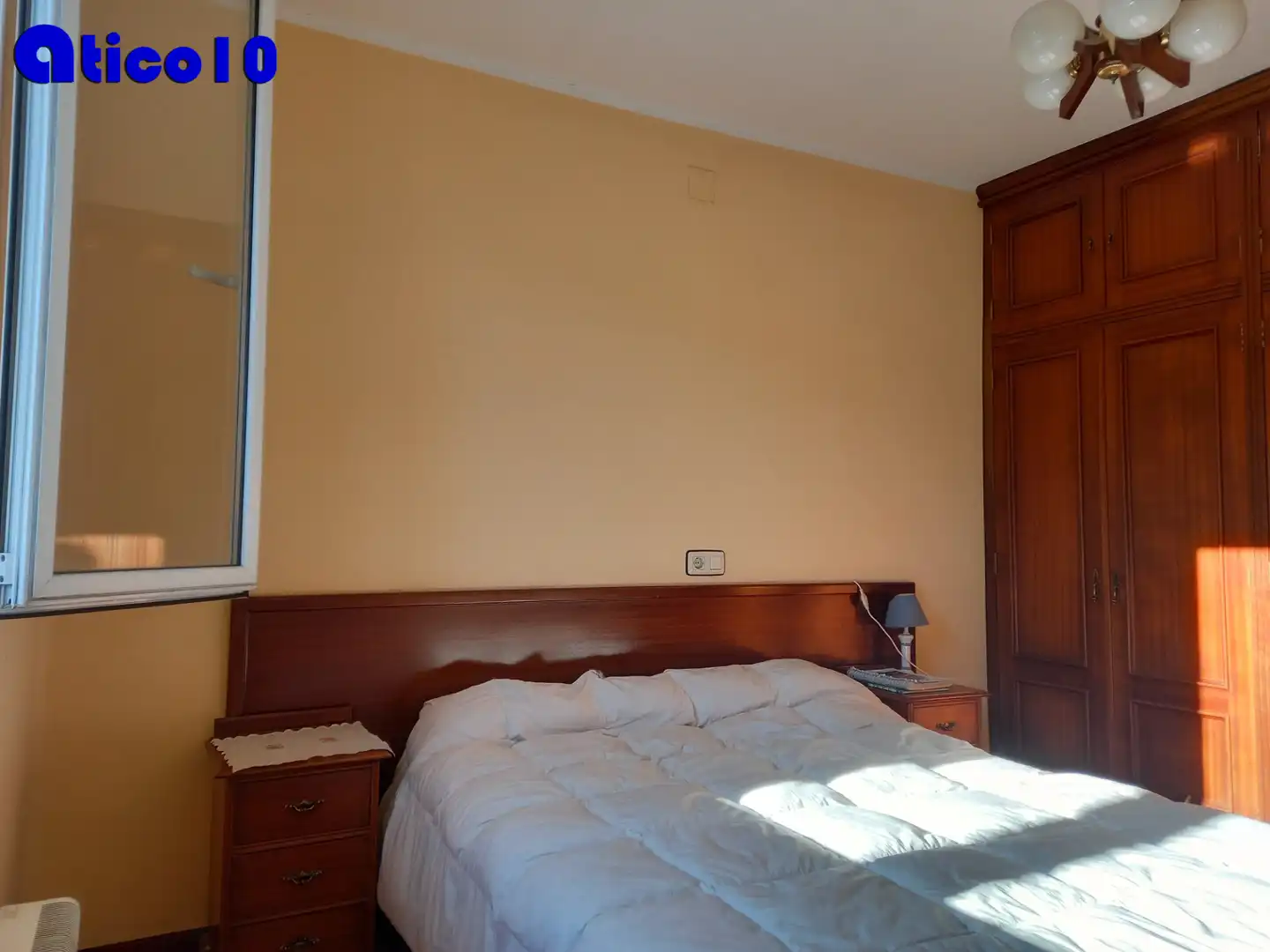 Schlafzimmer von Einfamilien-Reihenhaus zum Verkauf in Oviedo  mit Heizung, Privatgarten und Parkett