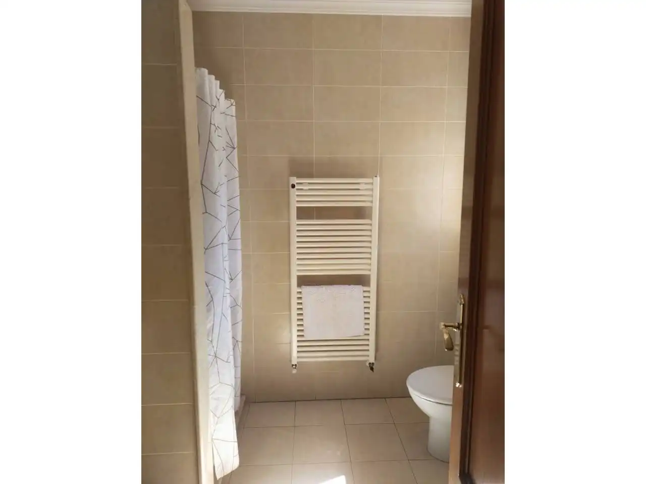 Baño de Finca rústica en venta en Ruidera con Calefacción, Amueblado y Alarma