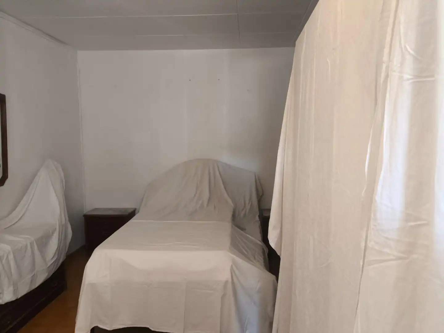 Habitación de Casa adosada en venta en Caldes d'Estrac con Calefacción, Parquet y Amueblado