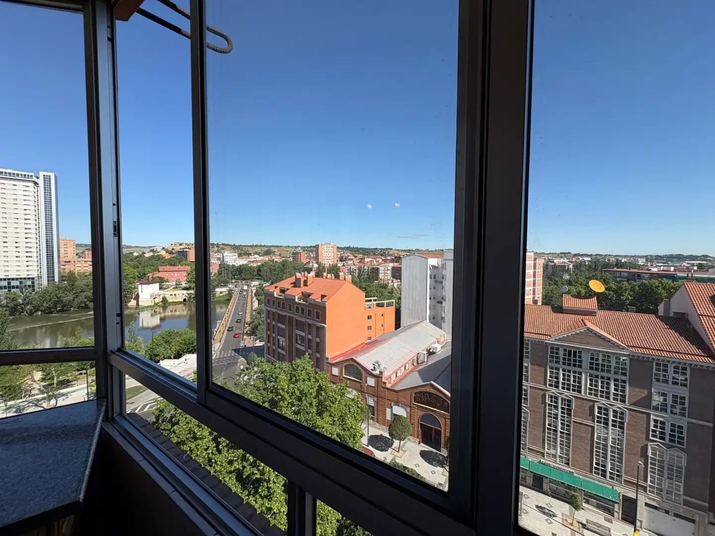 Vista exterior de Pis en venda en Valladolid amb Terrassa i Traster