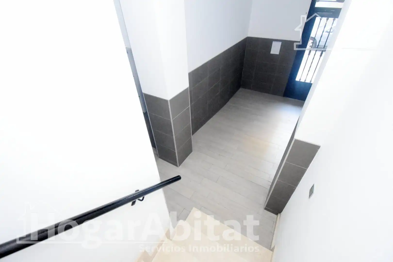 Piso en venta en Castellón de la Plana / Castelló de la Plana con Calefacción, Terraza y Amueblado