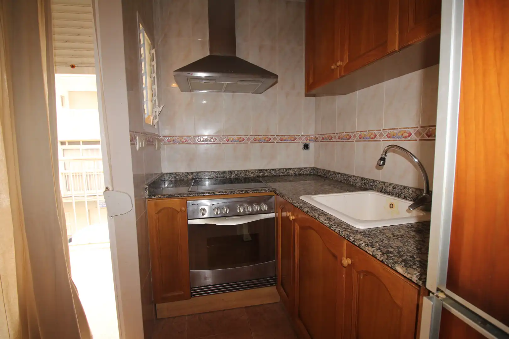 Cocina de Piso en venta en Valencia con Amueblado, Horno y Balcón