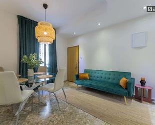 Living room of Flat to share in  Valencia Capital  with Air Conditioner, Heating and Terrace