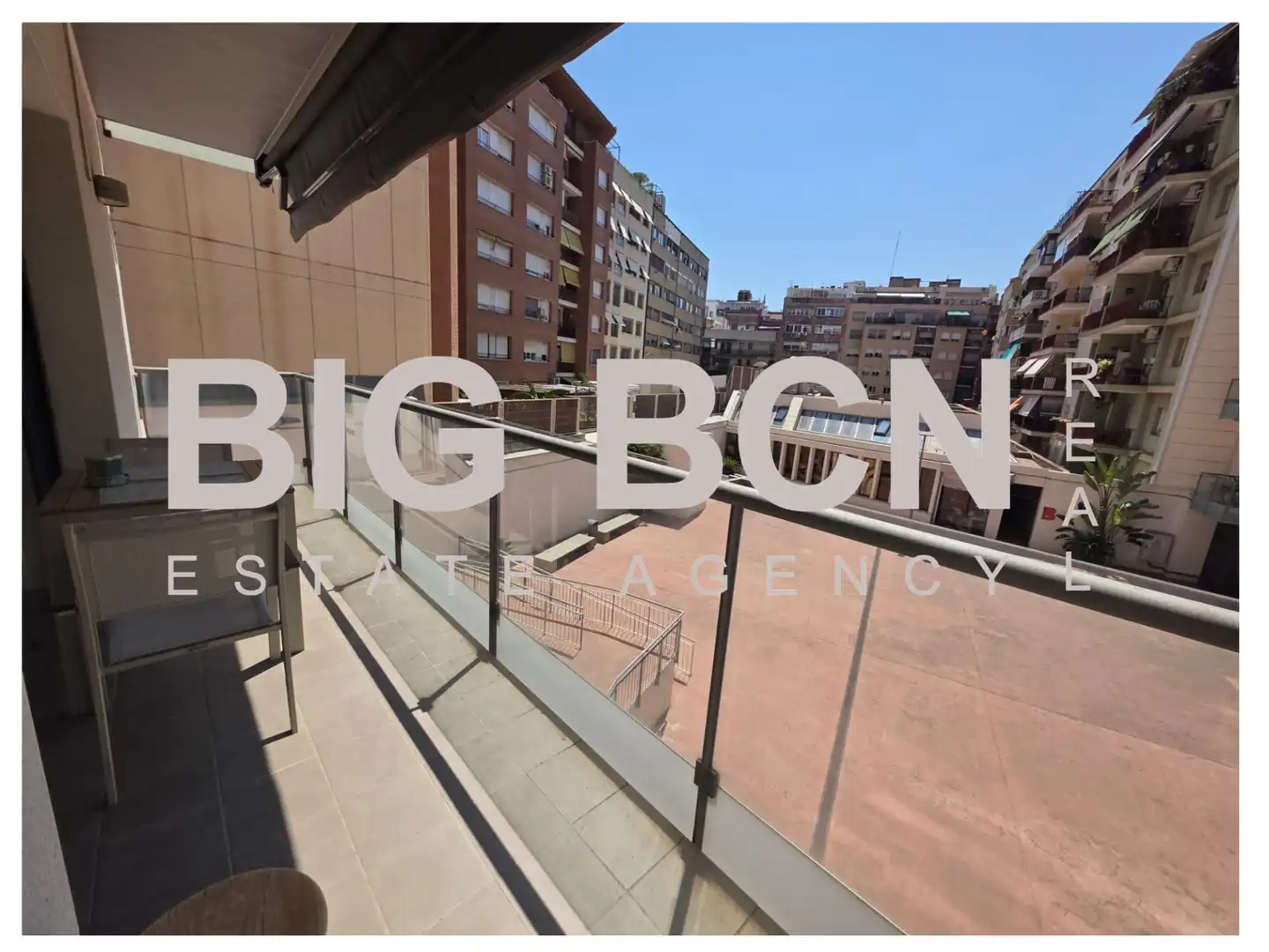 Flat for sale in Barcelona  with Air Conditioner, Heating and Parquet flooring