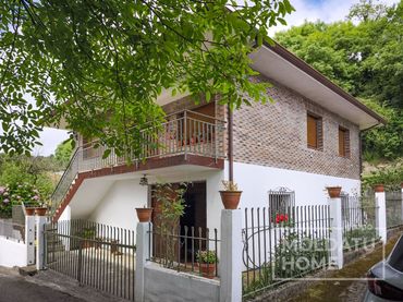 Casa con jardín en venta en LA PRESA