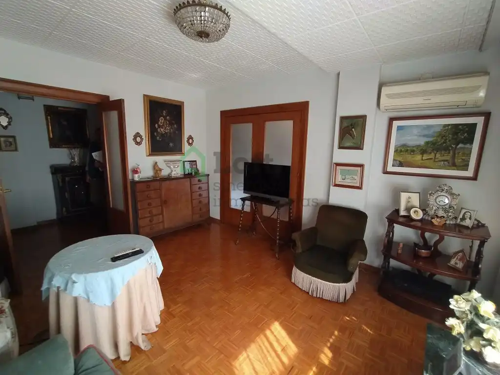 Living room of Flat for rent in Badajoz  with Heating