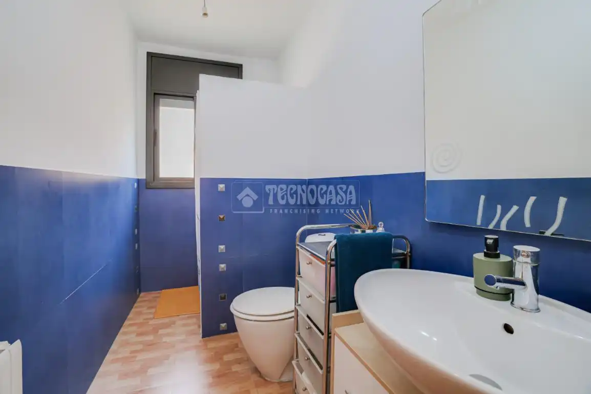 Bany de Casa adosada en venda en Montcada i Reixac amb Aire condicionat, Calefacció i Terrassa