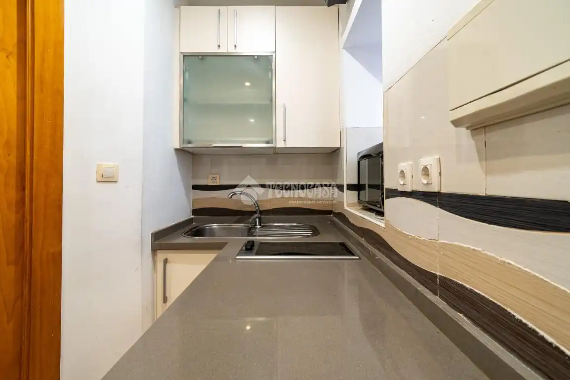 Cocina de Estudio en venta en Granada con Aire acondicionado