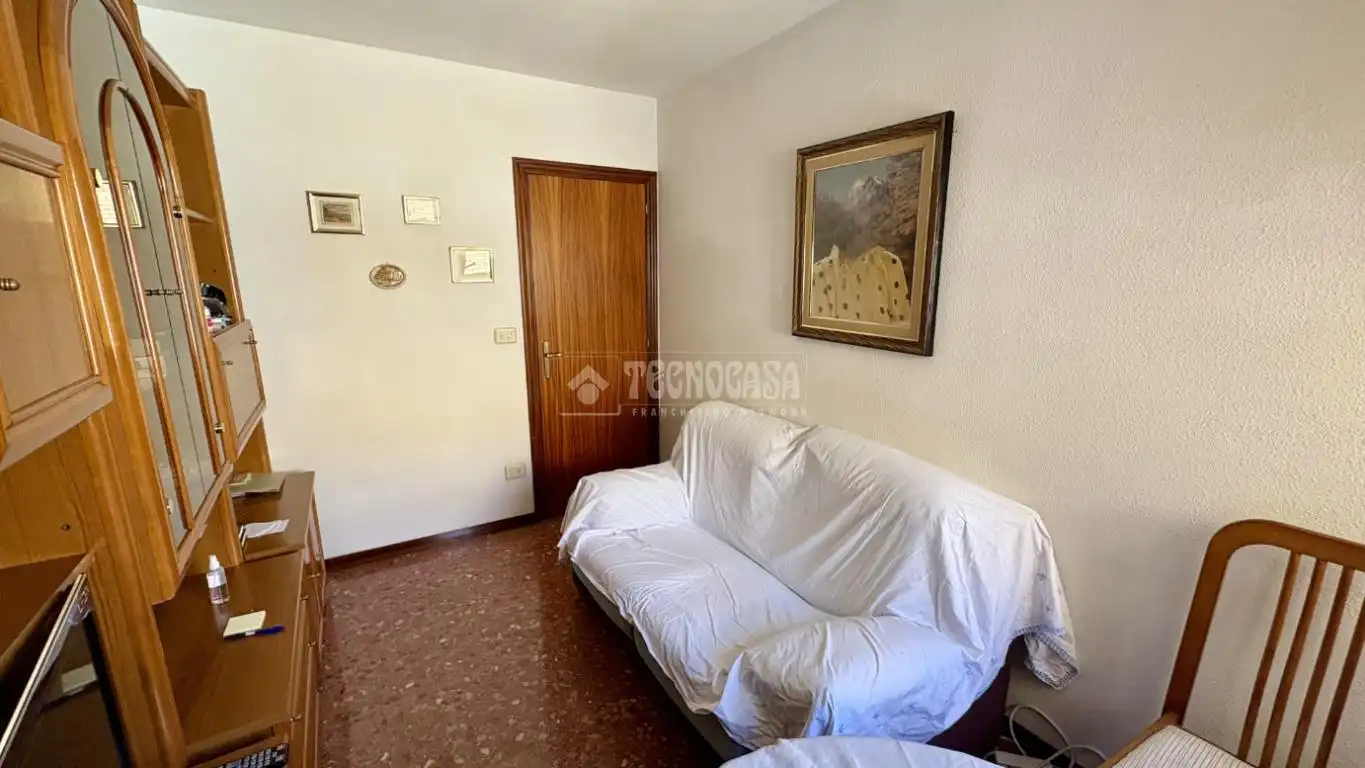 Habitación de Piso en venta en Zaragoza con Calefacción, Terraza y Trastero