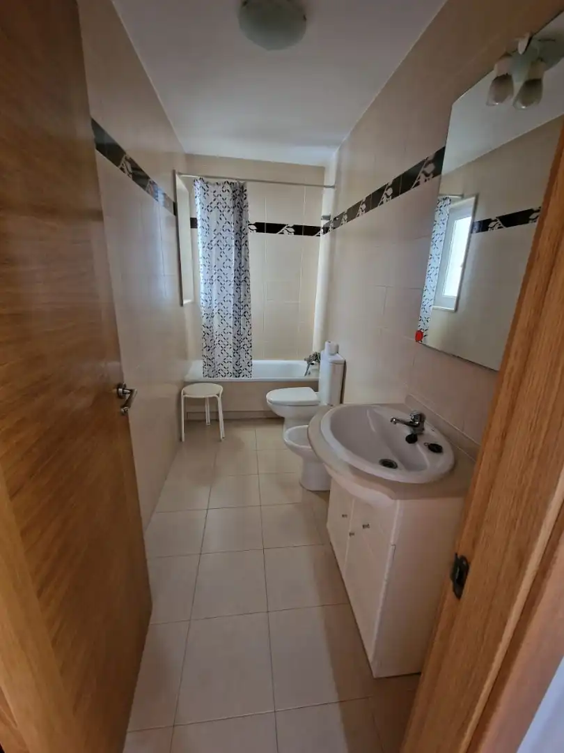 Baño de Ático en venta en Ames con Calefacción, Trastero y Amueblado