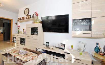 Sala d'estar de Pis en venda en Oliva amb Parquet, Traster i Alarma