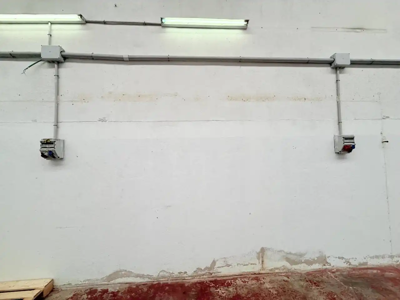 Nave industrial de alquiler en Riells i Viabrea