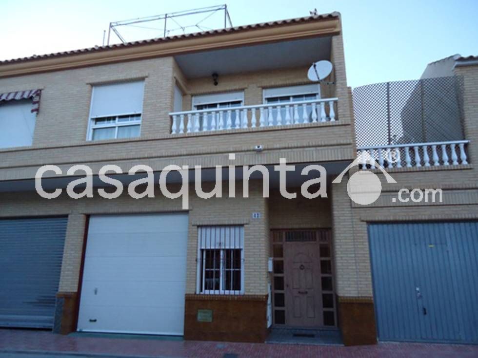 Vista exterior de Dúplex en venda en San Isidro amb Terrassa, Traster i Moblat