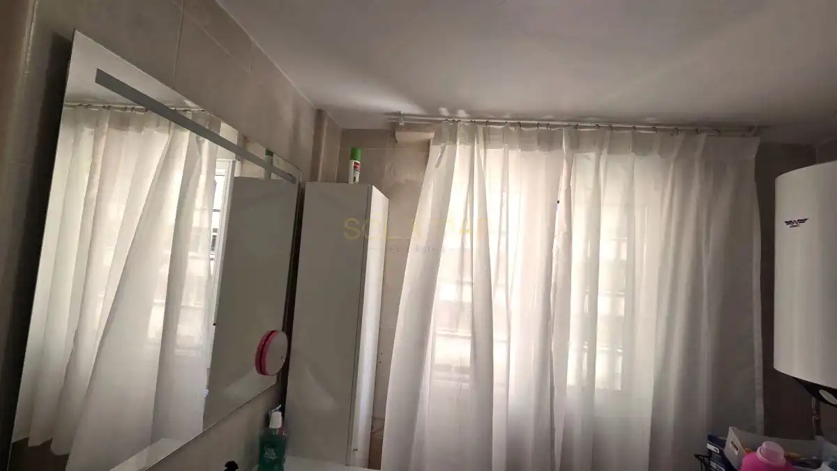 Dormitori de Apartament en venda en Torremolinos amb Aire condicionat, Calefacció i Moblat