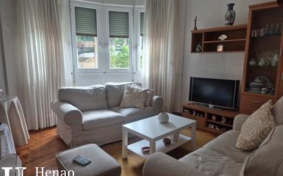 Living room of Flat for sale in Bilbao   with Balcony