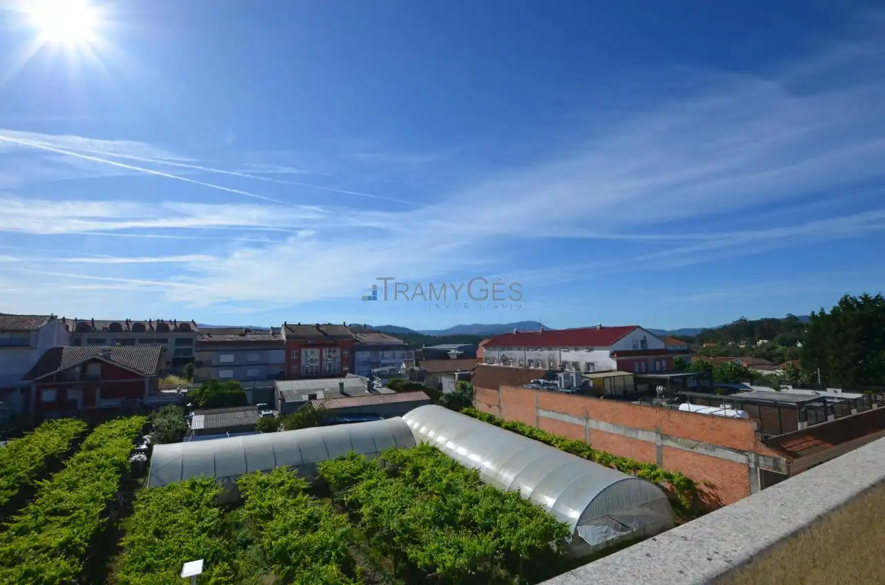 Terraza de Ático en venta en O Rosal   con Calefacción, Terraza y Trastero