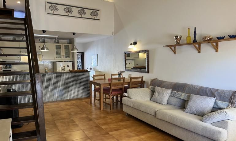 Sala d'estar de Casa o xalet en venda en Empuriabrava amb Moblat