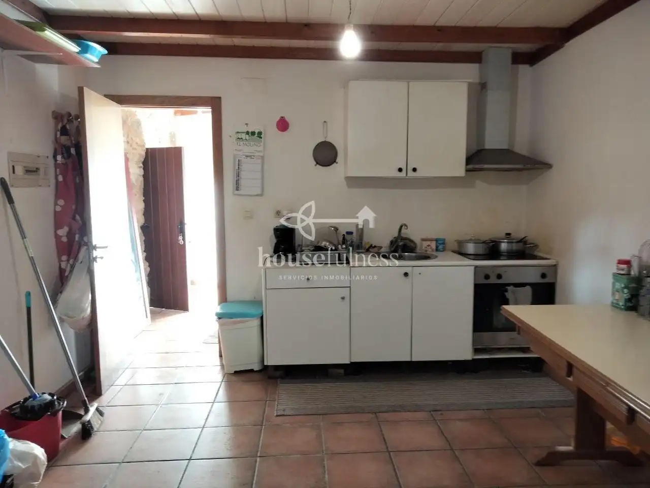 Cuina de Finca rústica en venda en Ferrol amb Calefacció i Jardí privat