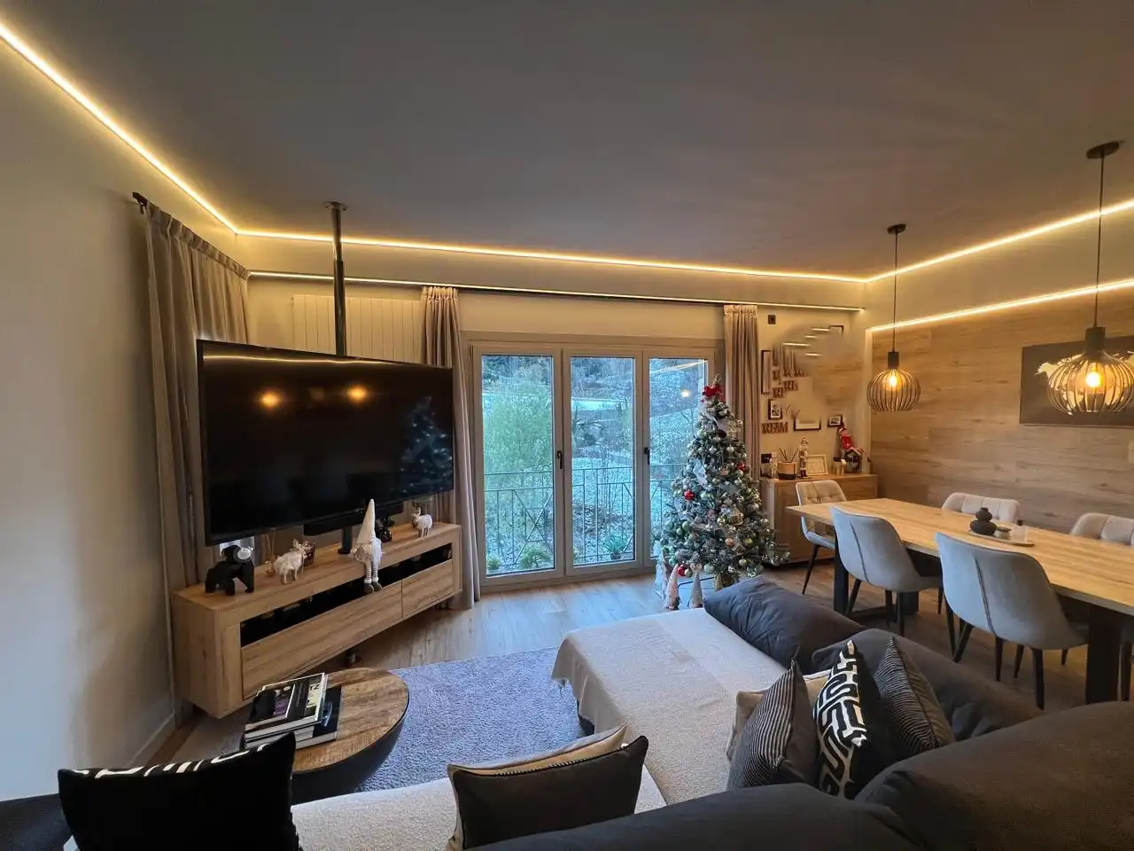 Sala de estar de Casa adosada en venta en Sant Julià de Lòria con Calefacción, Parquet y Terraza