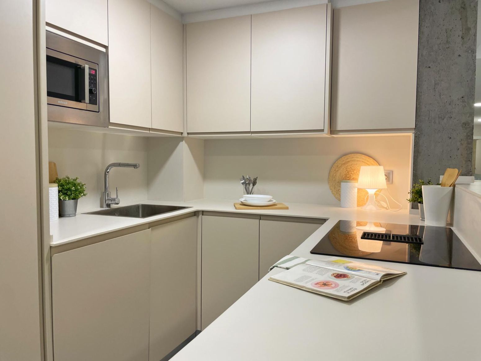 Cuina de Pis en venda en Gijón  amb Calefacció