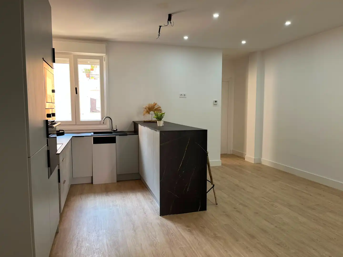 Piso en venta en Calle María Teresa Gil de Gárate 29, imagen 2