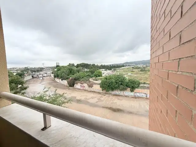 Außenansicht von Wohnung zum Verkauf in Castellón de la Plana / Castelló de la Plana mit Klimaanlage, Heizung und Abstellraum