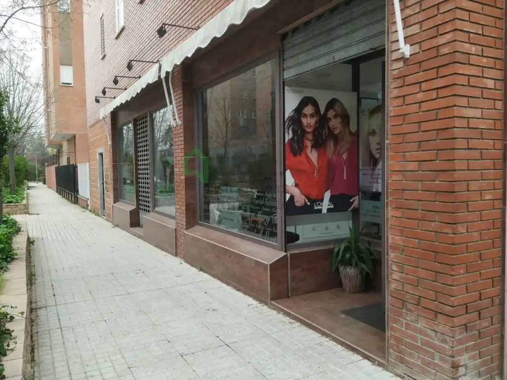 Commercial properties for rent in Badajoz  with Air Conditioner