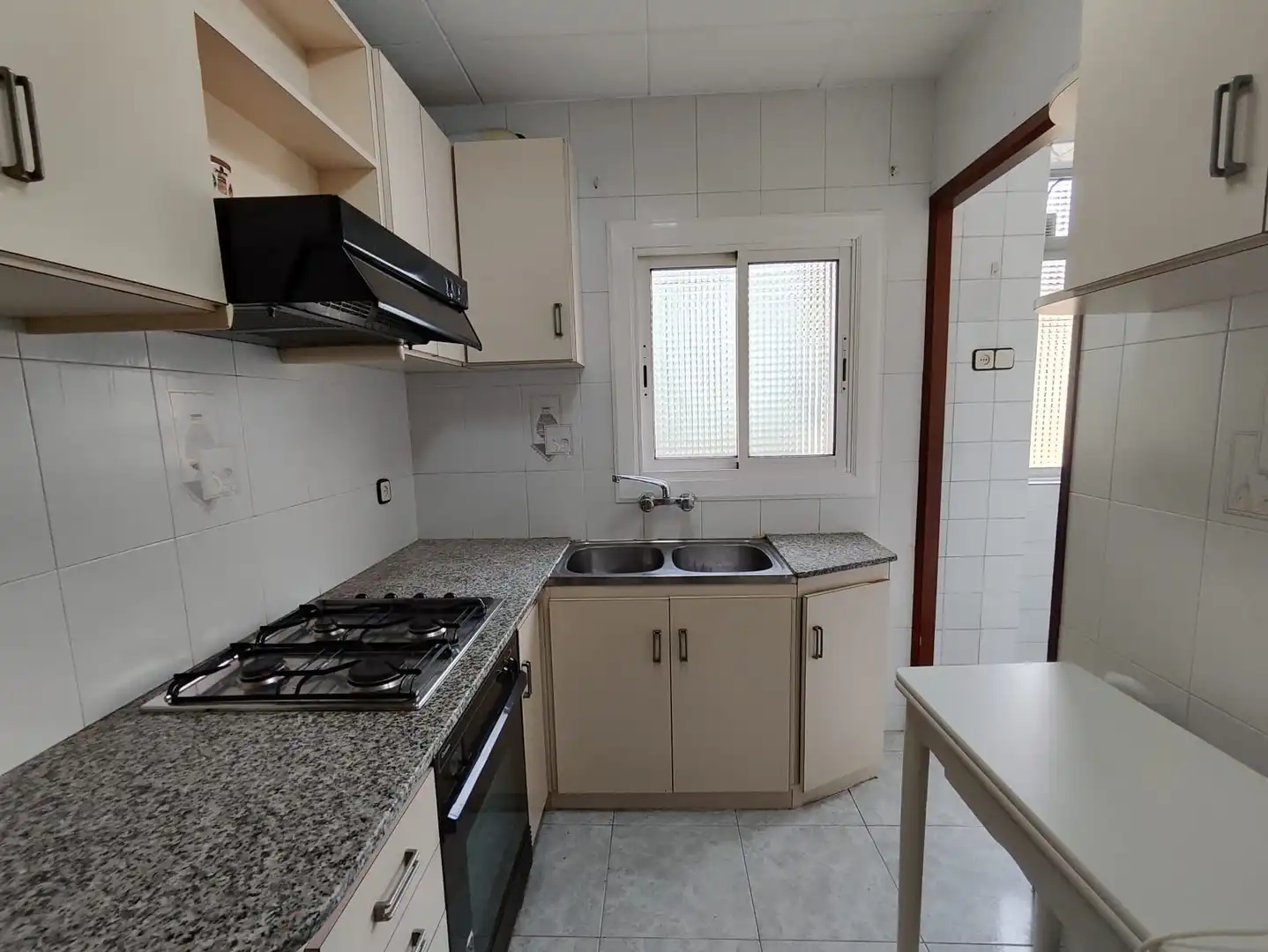 Küche von Wohnung zum Verkauf in Montmeló mit Heizung, Terrasse und Balkon