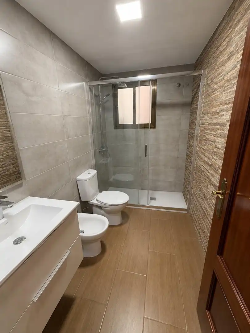 Bathroom of Flat for sale in Valencia  with Balcony