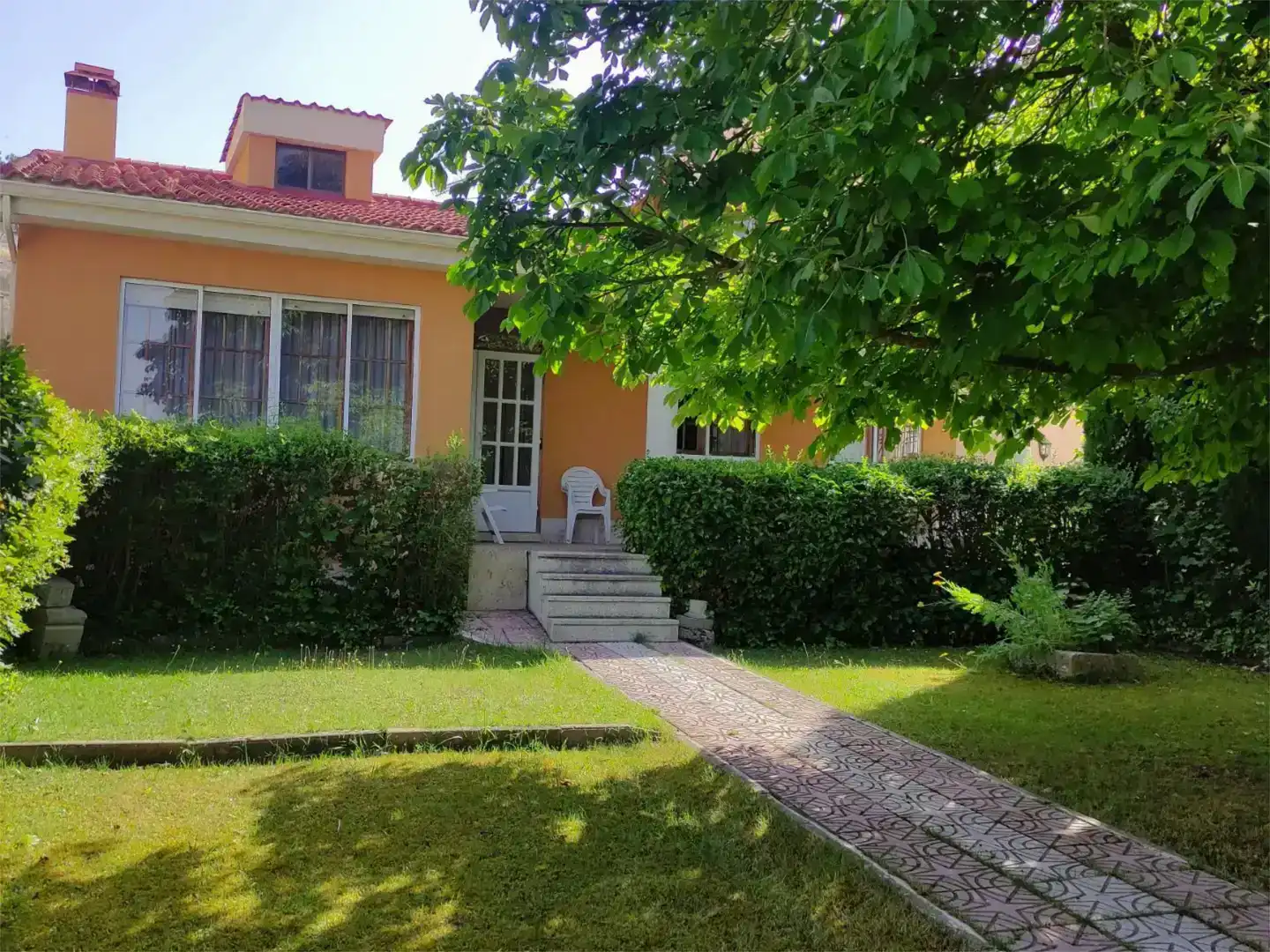 Jardí de Casa o xalet en venda en Dueñas amb Jardí privat, Parquet i Traster
