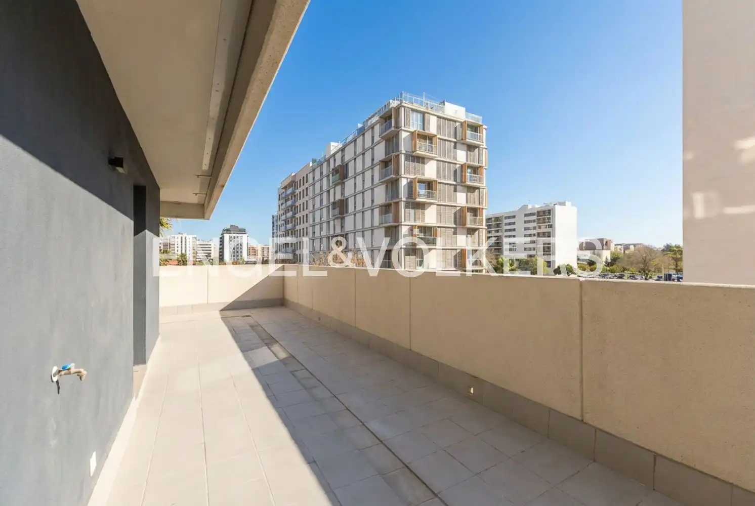 Terraza de Piso en venta en Valencia con Aire acondicionado, Calefacción y Piscina